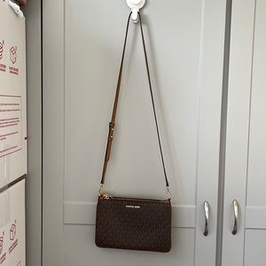 Michael Kors Jet Set Crossbody